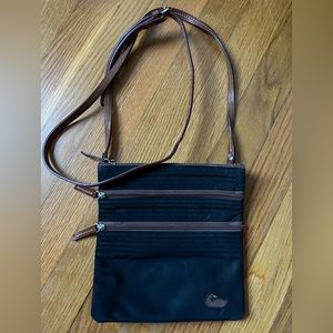 Dooney & Bourke black crossbody bag zip top pink interior brown leather strap